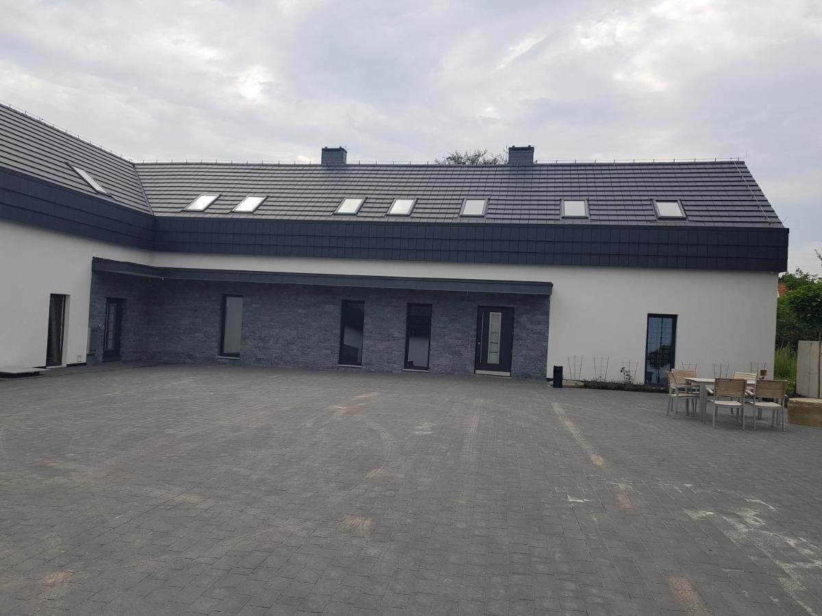 Mlynska 8 Opole-Gorki Villa Buitenkant foto