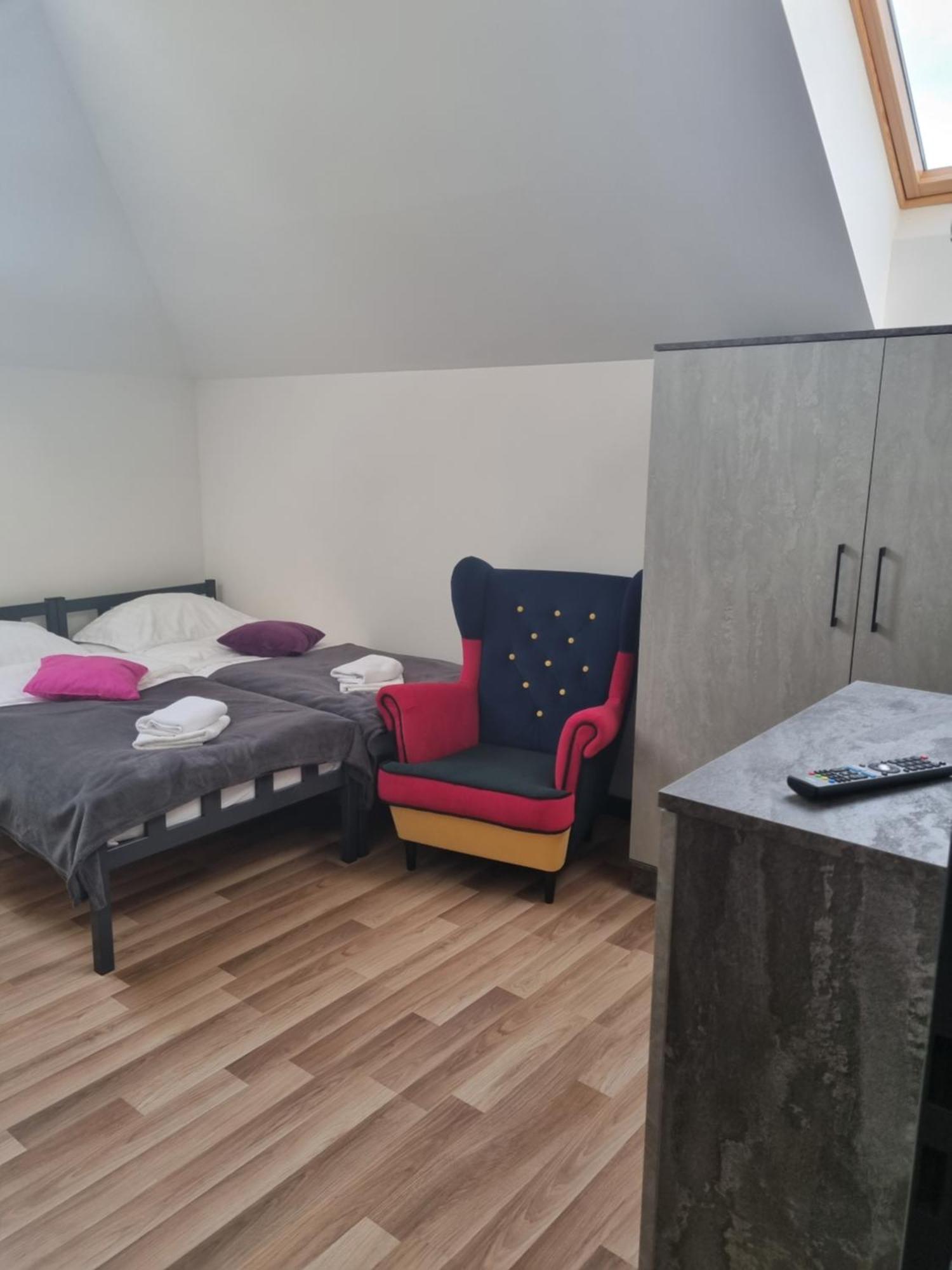 Mlynska 8 Opole-Gorki Villa Kamer foto
